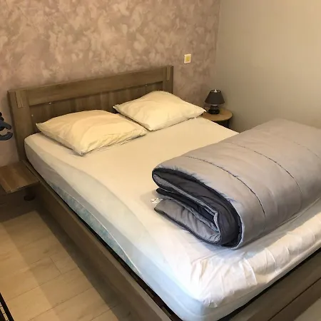 T2 47m2 Avec Parking Et Balcon 公寓